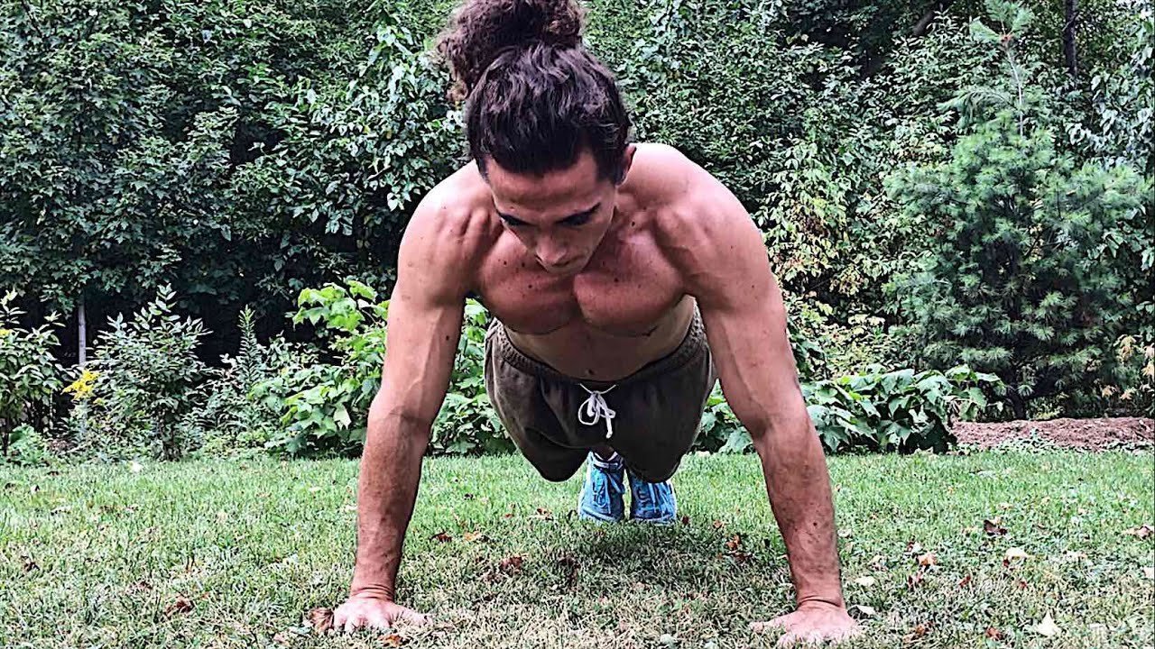 Criador de conteúdo sobre a calistenia